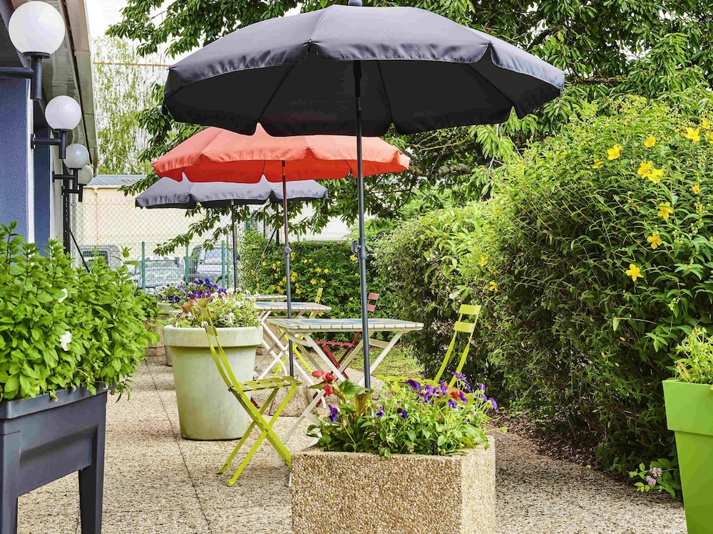 Ibis Budget Versailles Coignieres 42/50