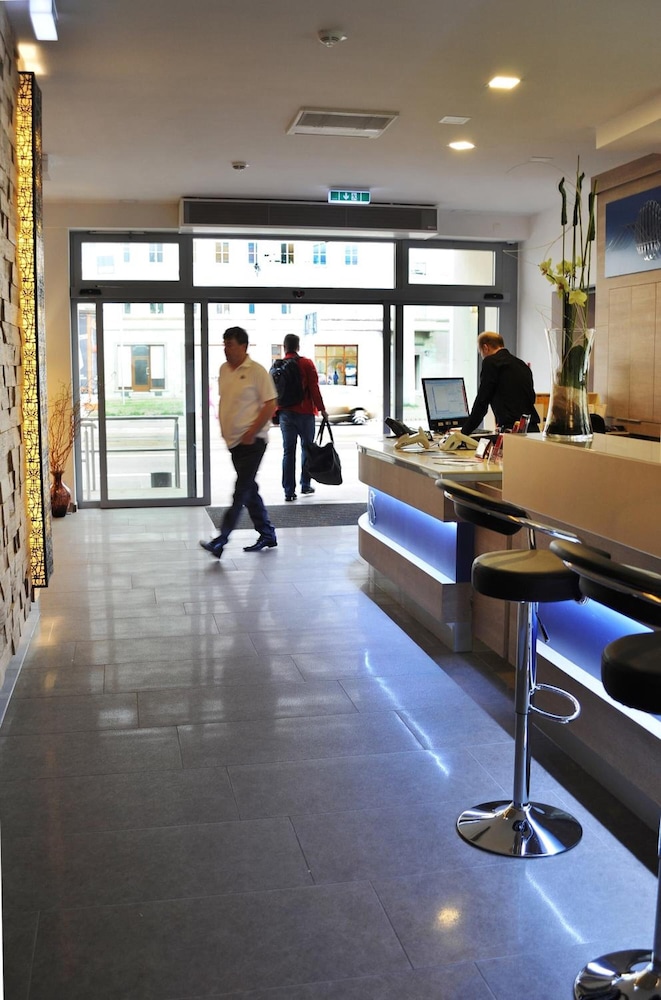 Hotel Atlas Halle 56/71