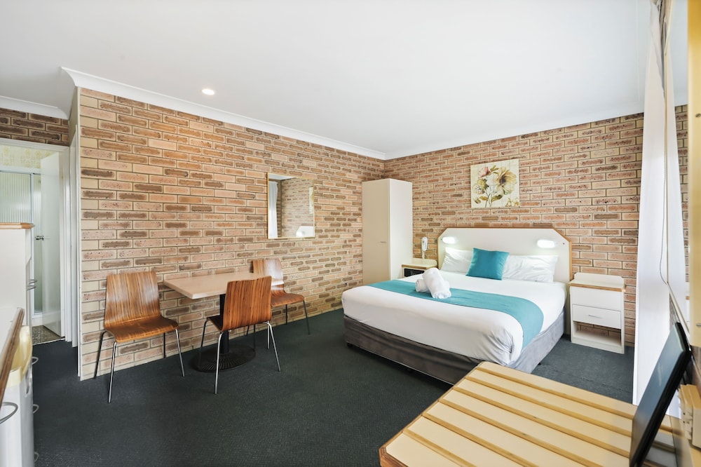 GARDEN CITY MOTOR INN 21/44