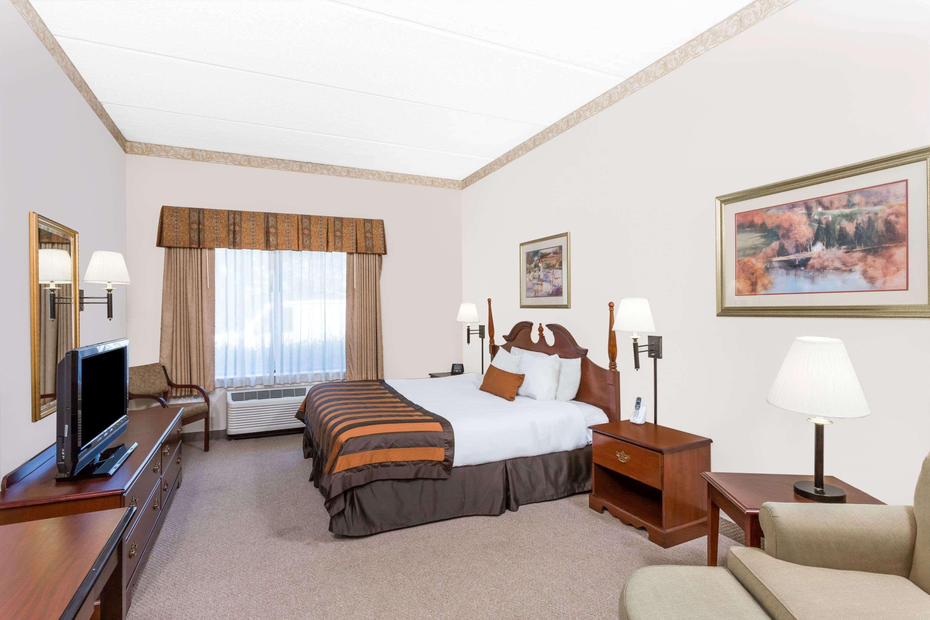 Upgrade, Suite, King Bed
