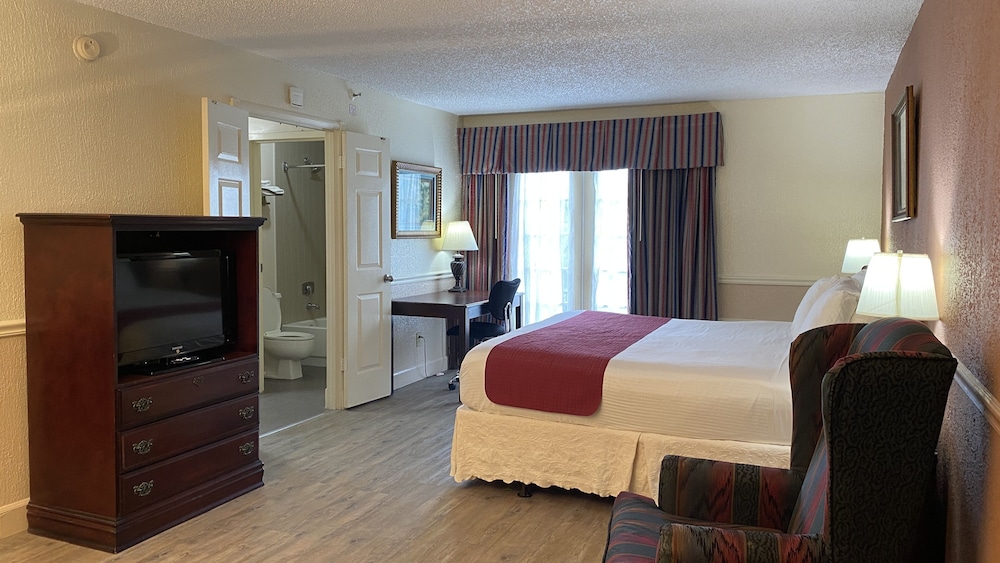 Royal Inn and Suites Baton Rouge 4/15