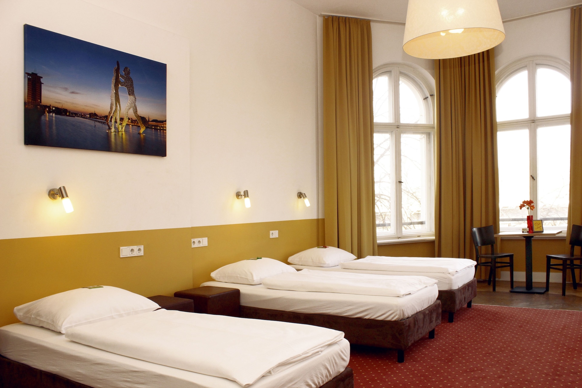 MIXED DORM, 4 BEDS