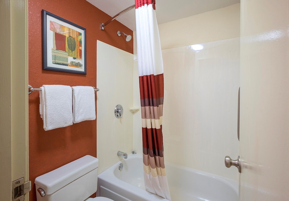 Red Roof Inn Salem 7/23