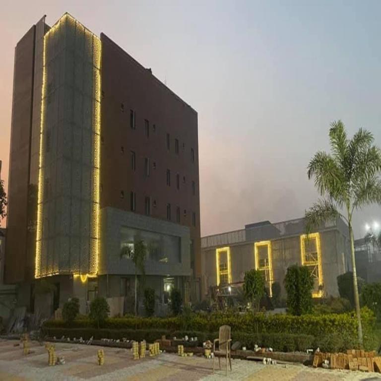Mastiff Grand Regal Resort Arrah 2/42