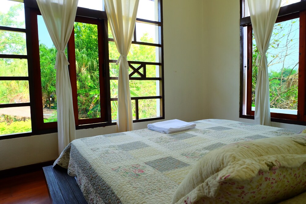 غرفة ديلوكس بسريرين مزدوجين بإطلالة على الحديقة بغرفتي نوم، Villa Franjipani Maerim 3/10