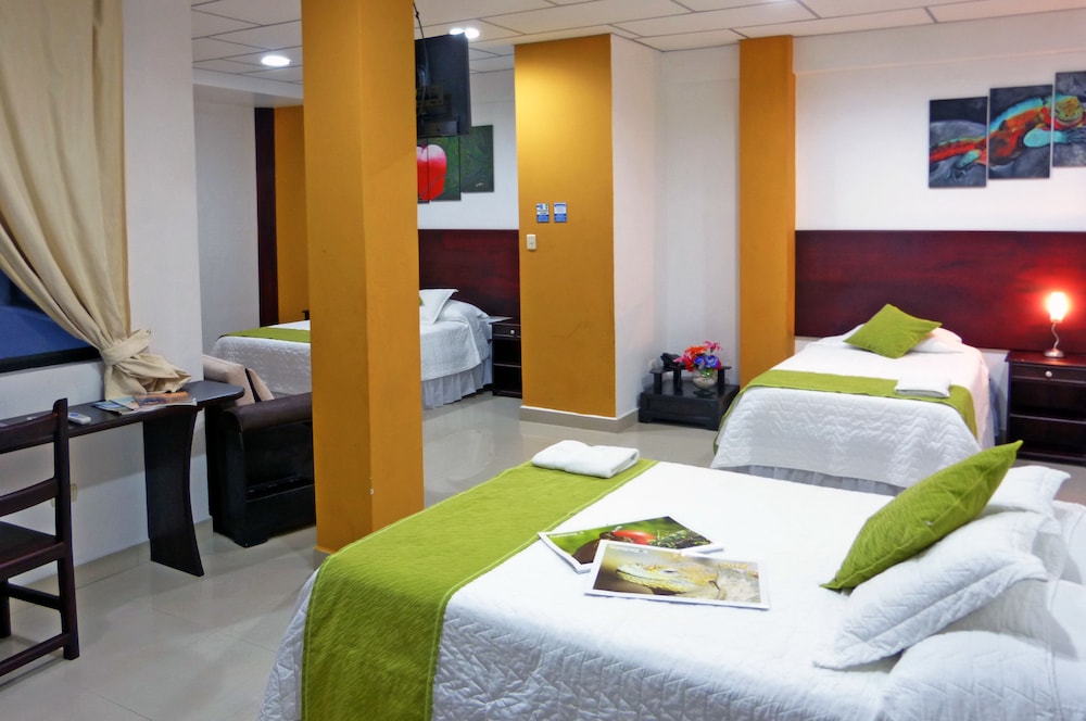Hotel Brisas Del Pacifico 10/65