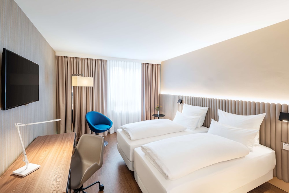 Nh Hamburg Altona 8/50