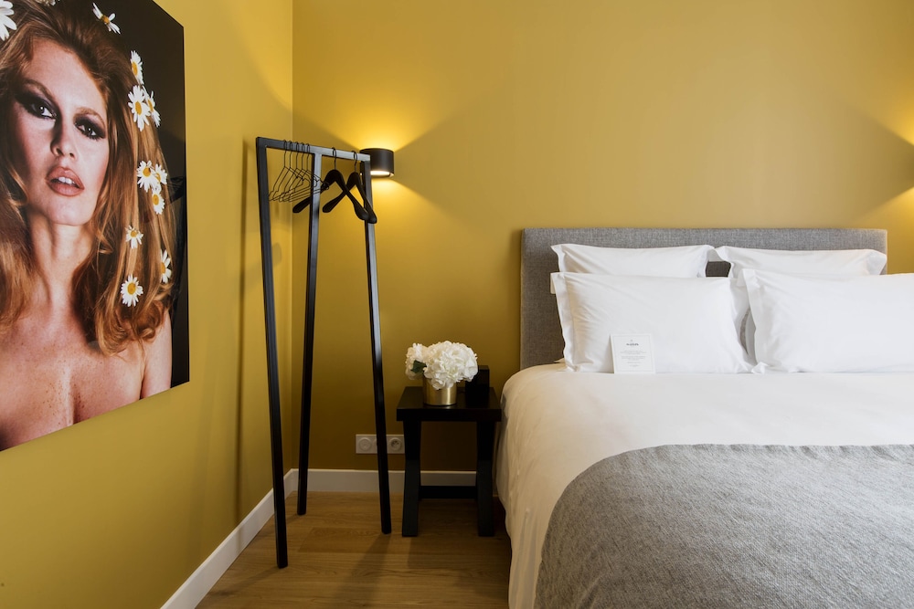 Mathis Elysees Matignon 36/69