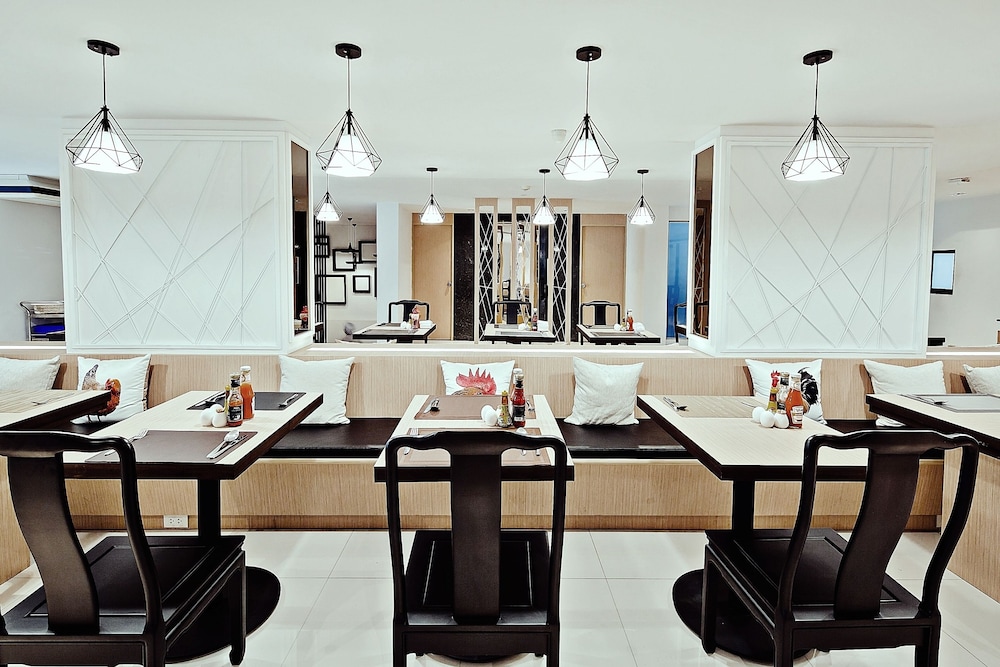 Three Sukhumvit Hotel Sha Plus Certified 55/70