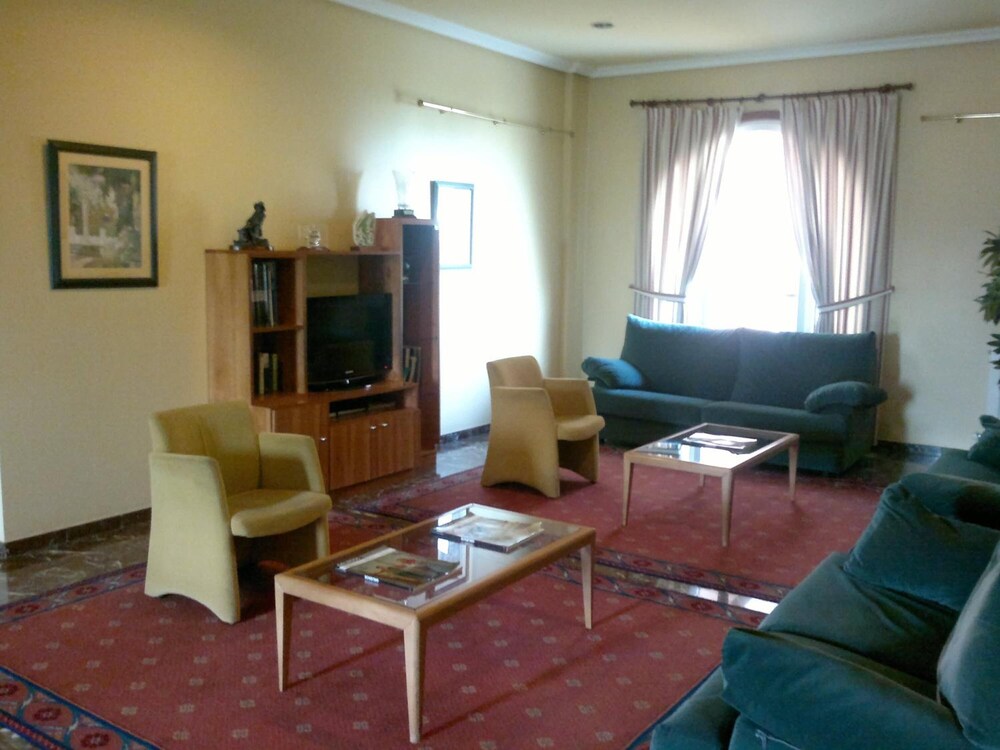 Bahia Bayona Hotel 10/20