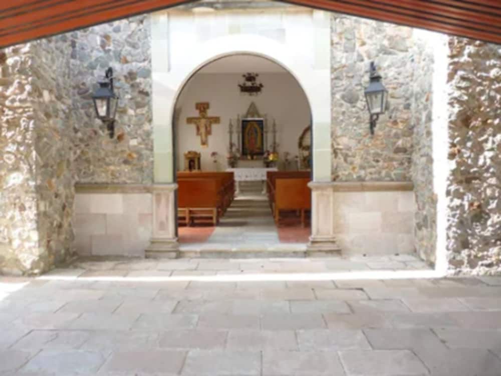 Hotel Castillo Santa Cecilia 30/70