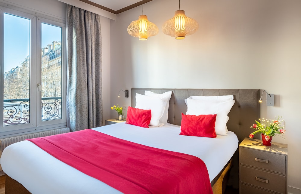 Hotel Eiffel Segur 15/69