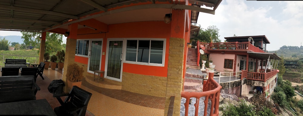 Seemok Resort 2/50