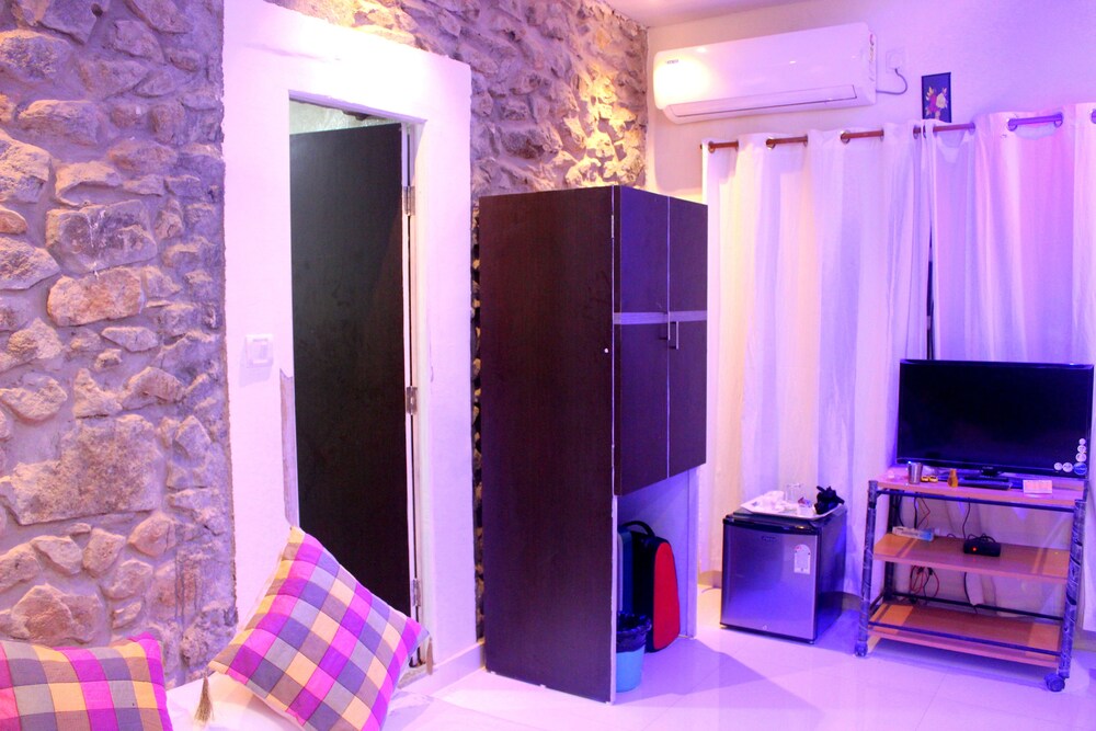 Hotel Toppers Corner Mount Abu 37/67