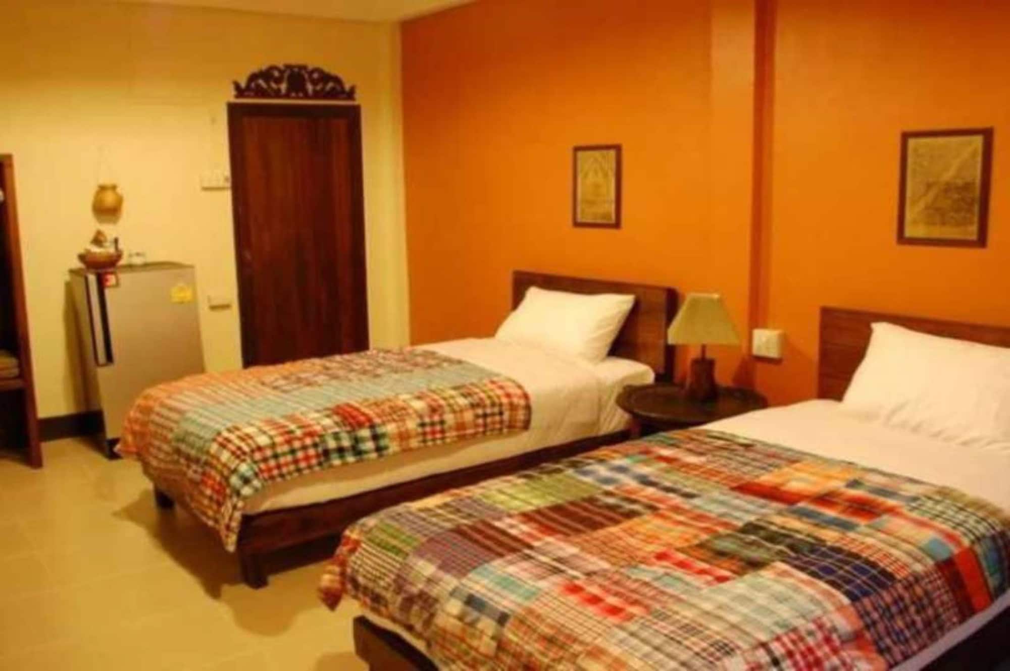 JASMINE, DELUXE, TWIN BEDS