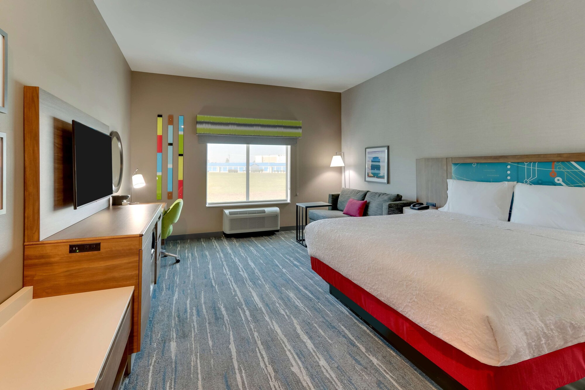 Suite, King Bed, Sofa