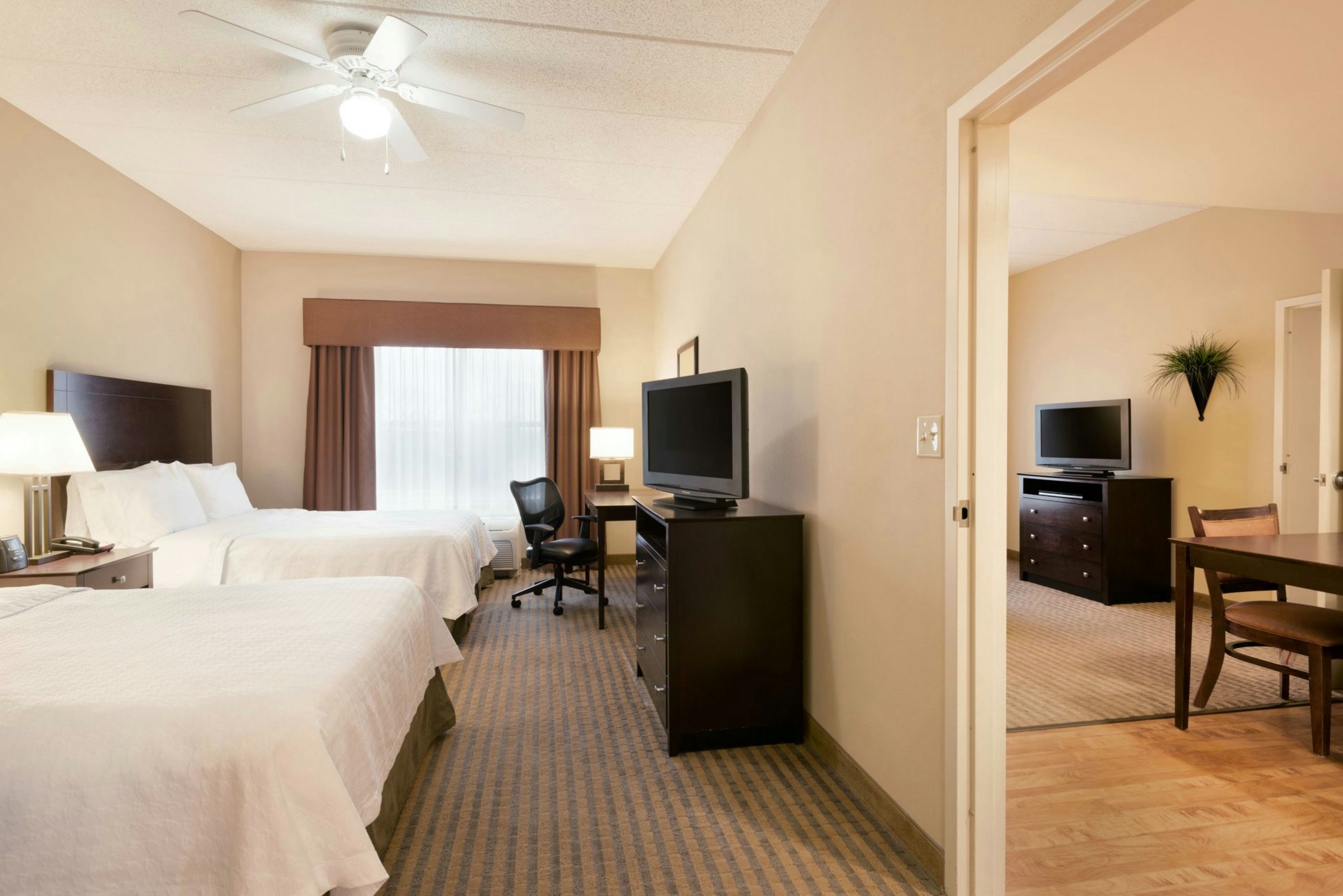 جناح بسرير كينج وسريرين كوين لذوي الإعاقة، HOMEWOOD SUITE MINNEAPOLIS-ST. LOUIS PARK 2/9