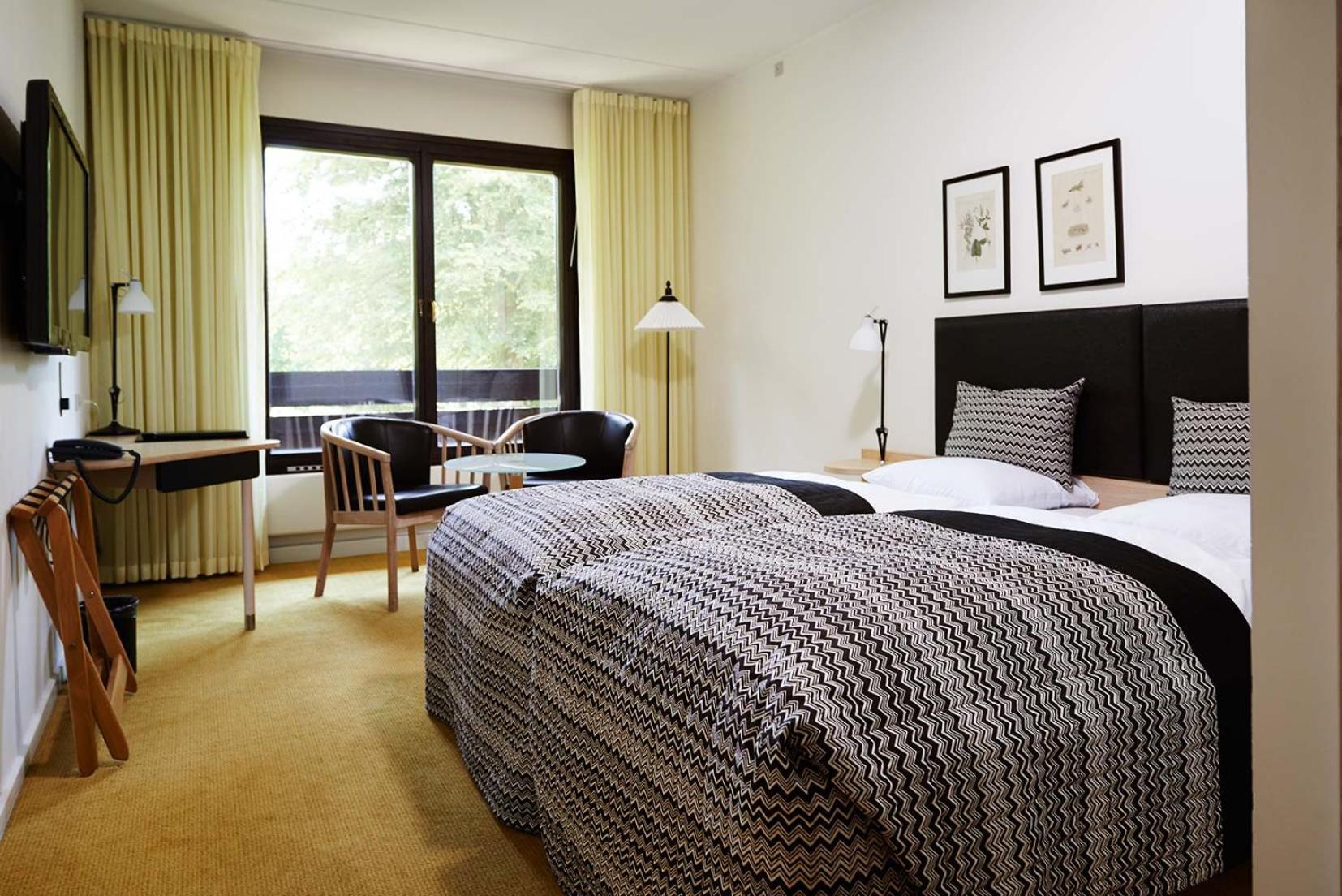 Room, Single