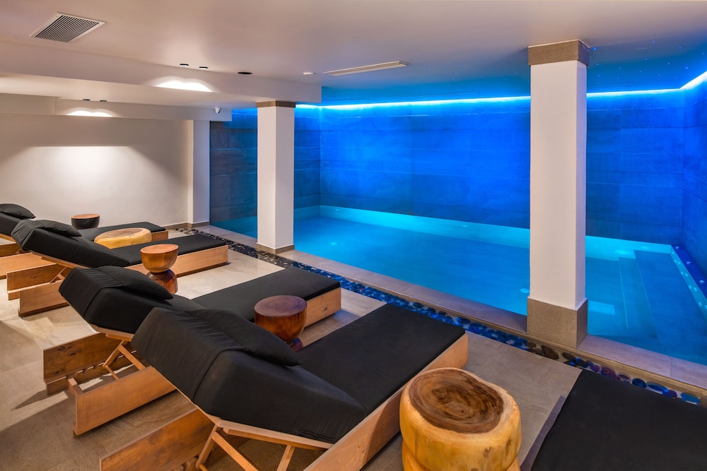 Uma Ray Suites 15/34