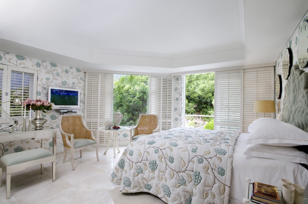The Twelve Apostles Hotel And Spa 14/65