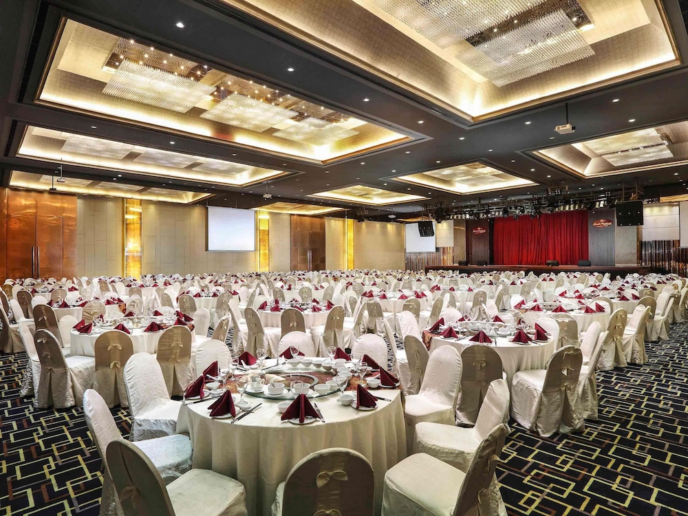 Grand Mercure Maha Cipta Medan Angkasa 61/69