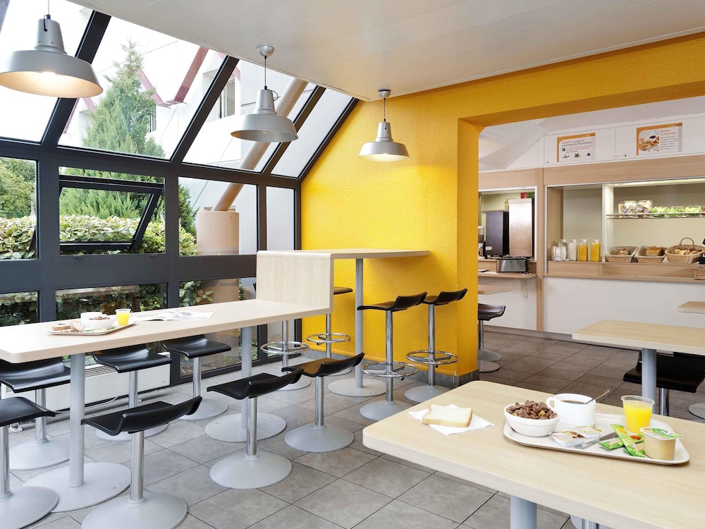 hotelF1 Mulhouse Bale Aeroport 44/48