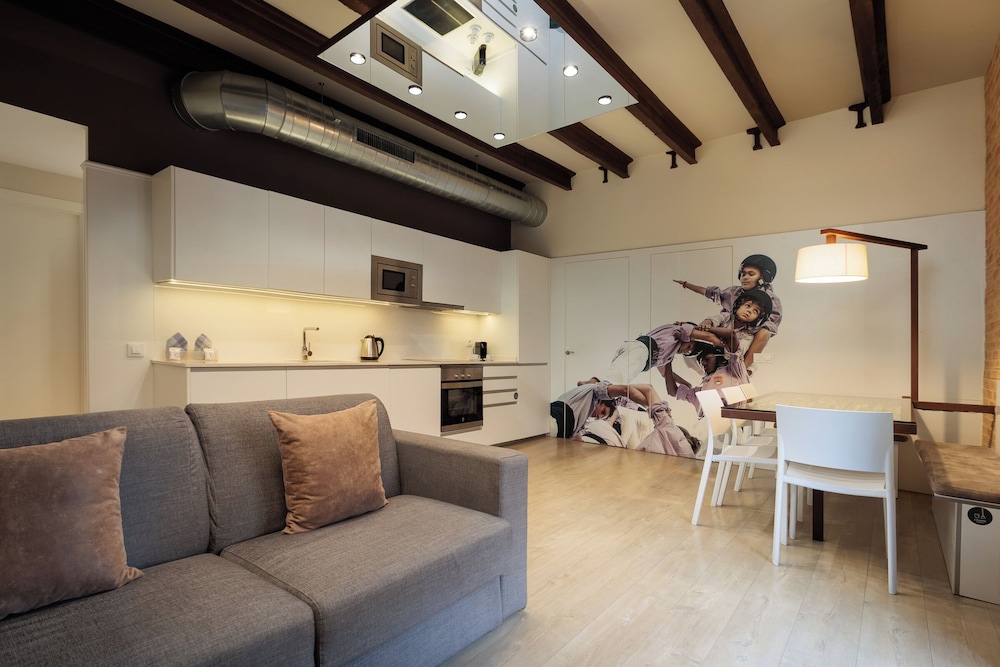 Enjoybcn Miro Apartments 30/50