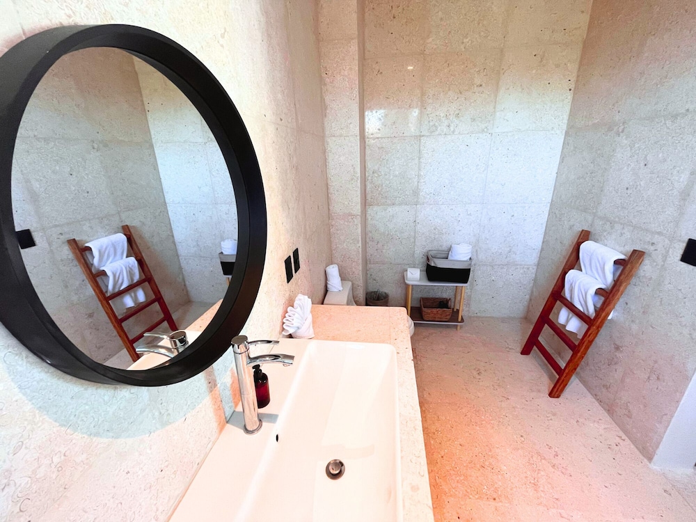 Beachfront Hotel Boutique DK 19/50