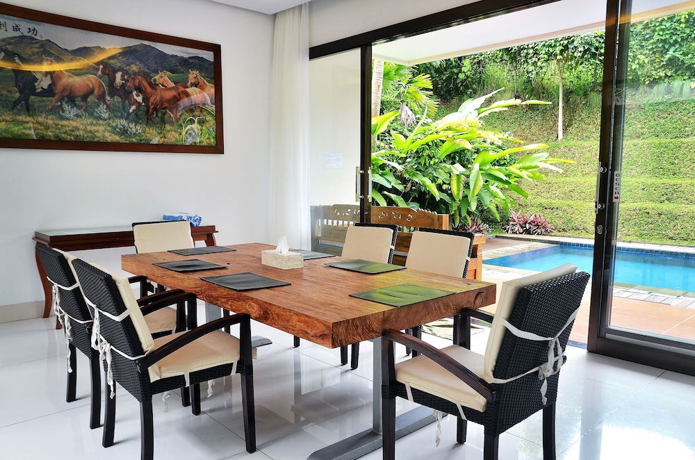 Permai Villa Dago with Pool 35/50