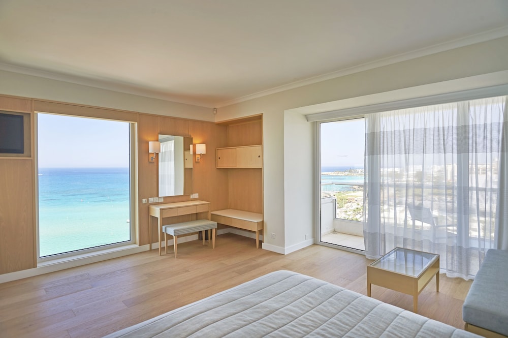 Sunrise Beach Hotel 10/45