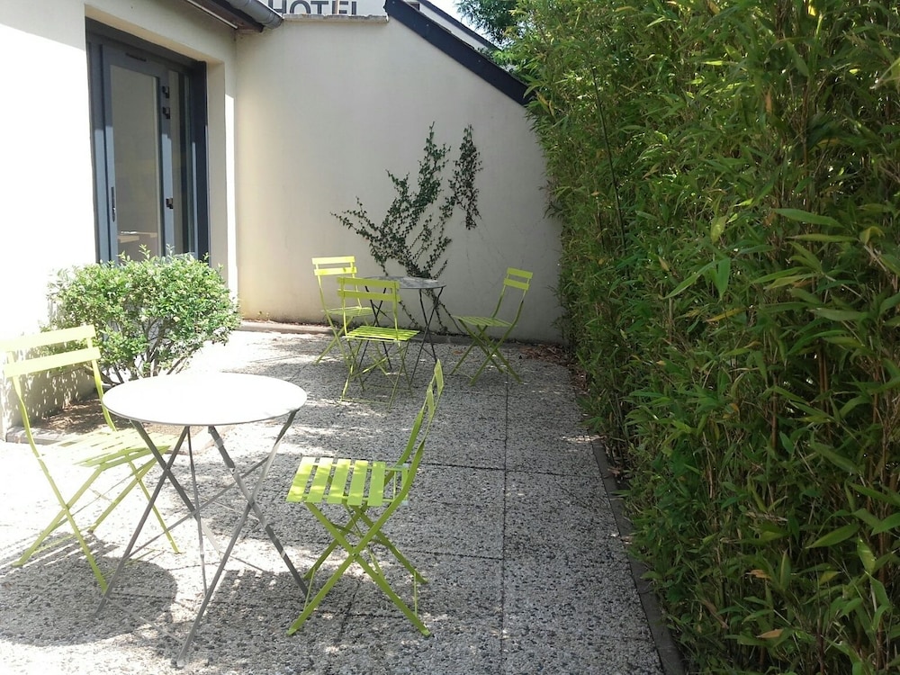 Campanile Sable Sur Sarthe Vion 29/37