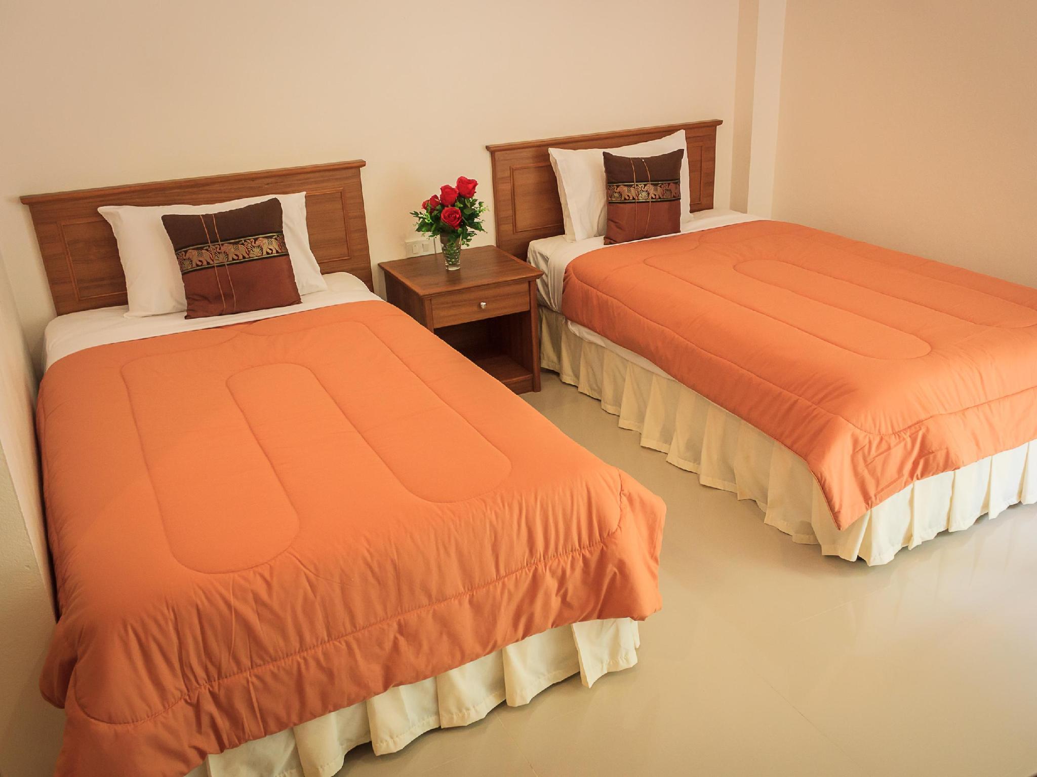 DELUXE, TWIN BEDS