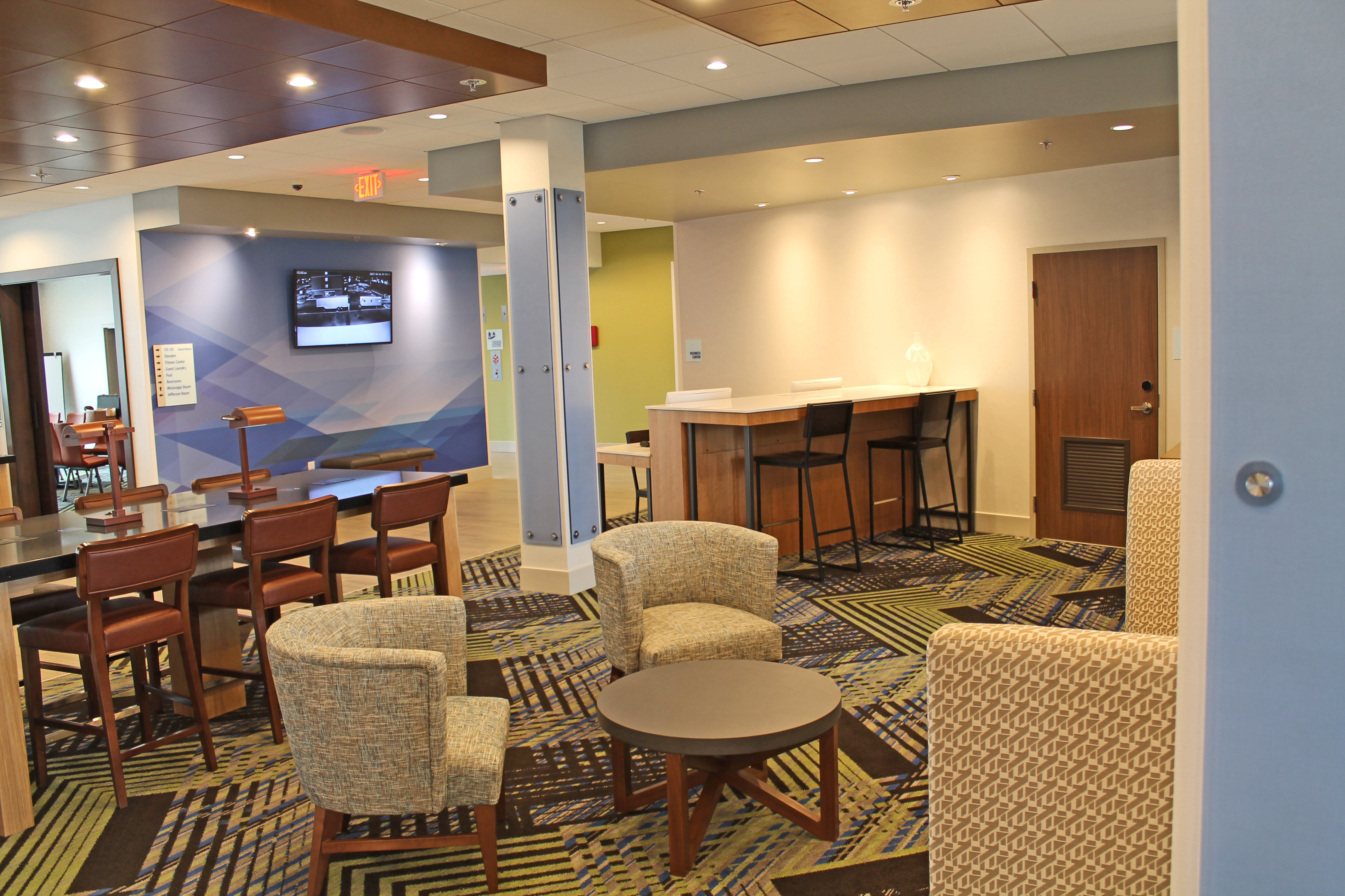 Holiday Inn Express Suites St Louis South I 55 31/52