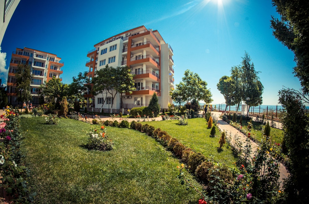 Riviera Fort Beach 37/44