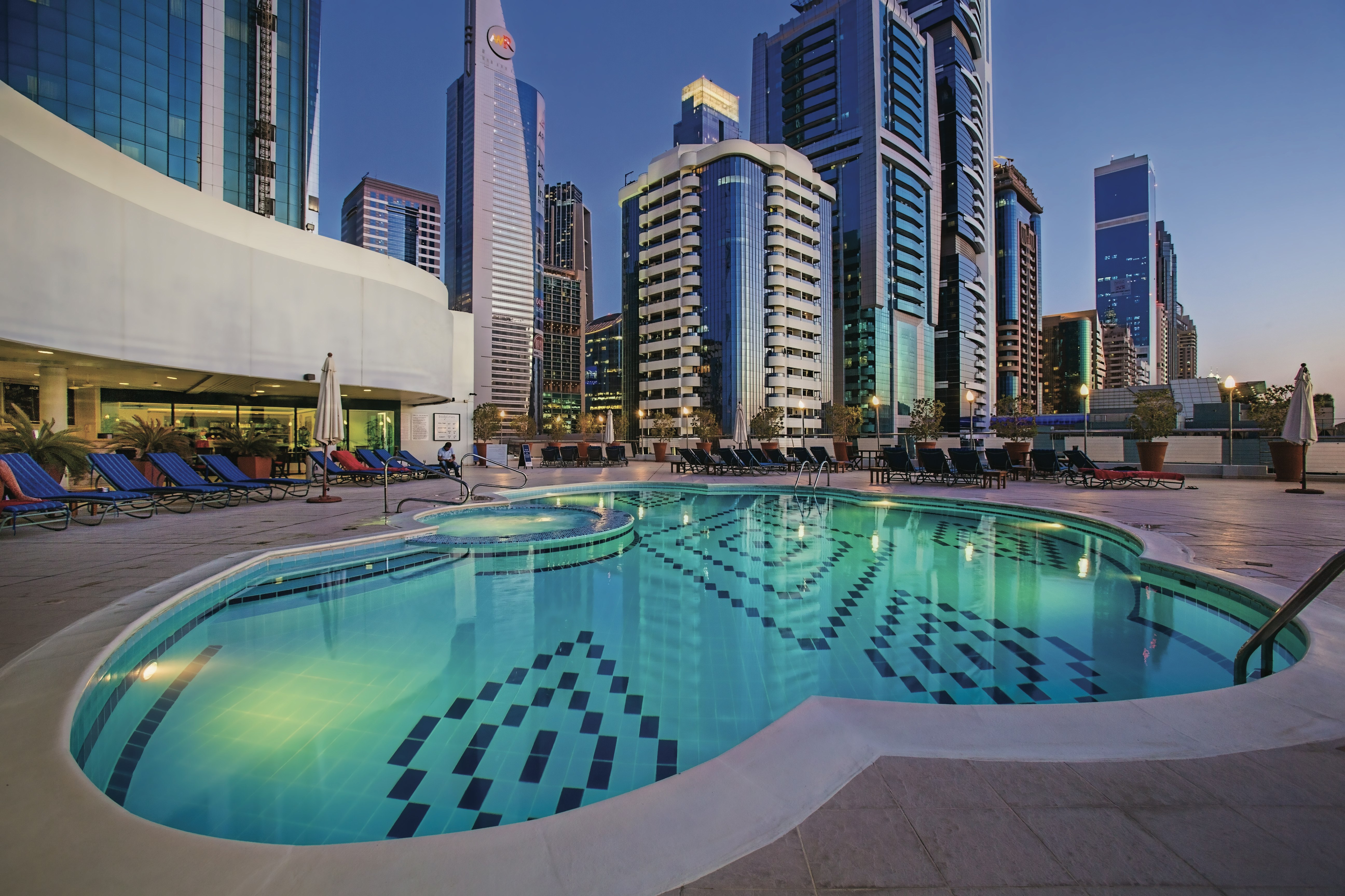 Towers Rotana Hotel 45/49