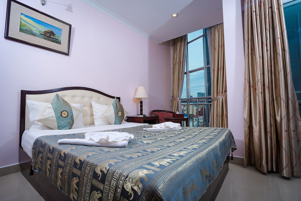 Silver Mounts Hotel 33/69