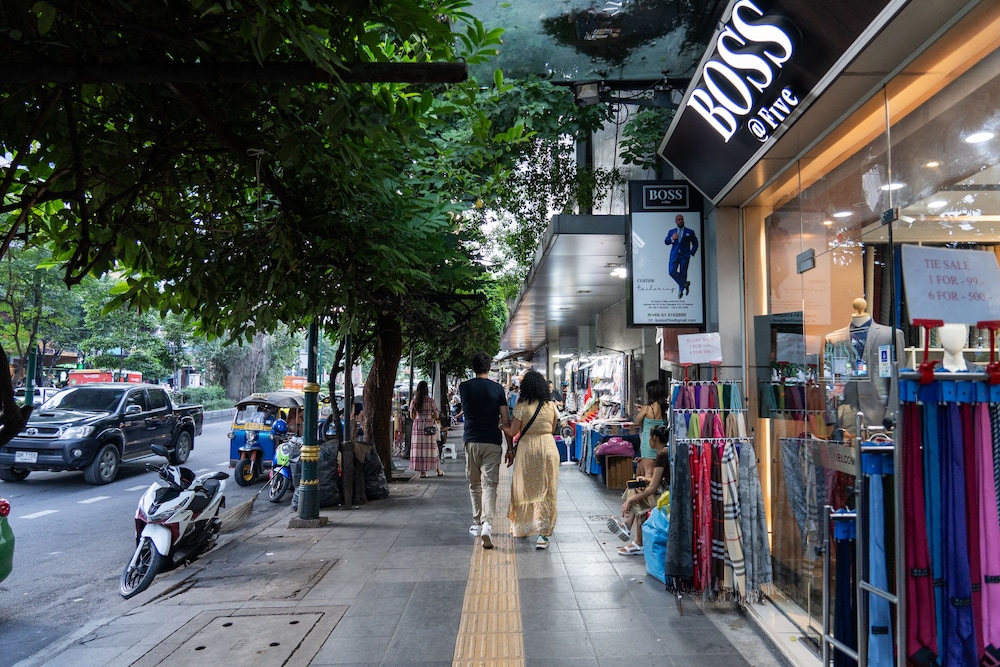 NH Bangkok Sukhumvit Boulevard 63/68