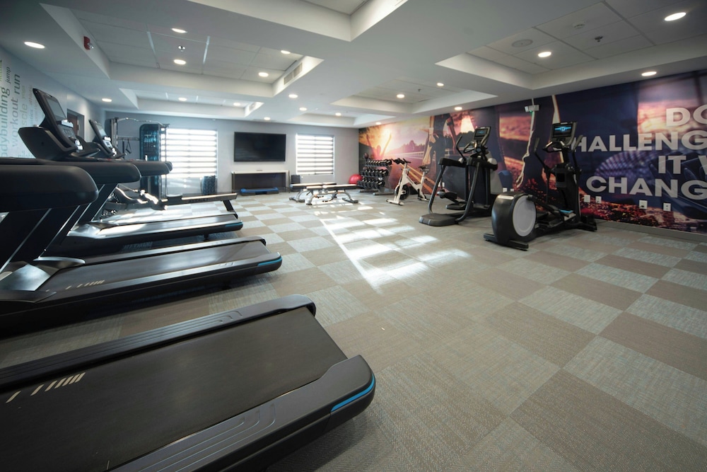 Four Points by Sheraton Fayetteville Fort Liberty 21/41