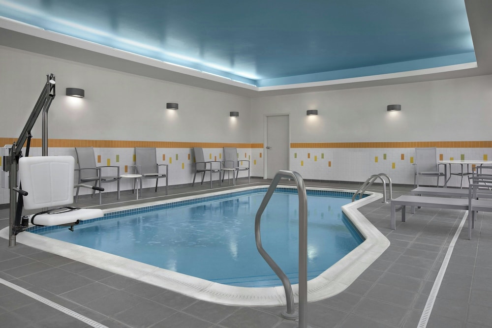 Fairfield Inn &amp; Suites Jeffersonville I-71 31/58