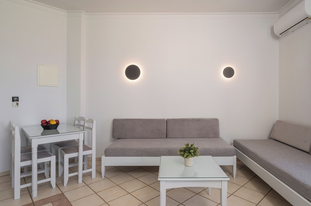 Caretta Beach 44/62