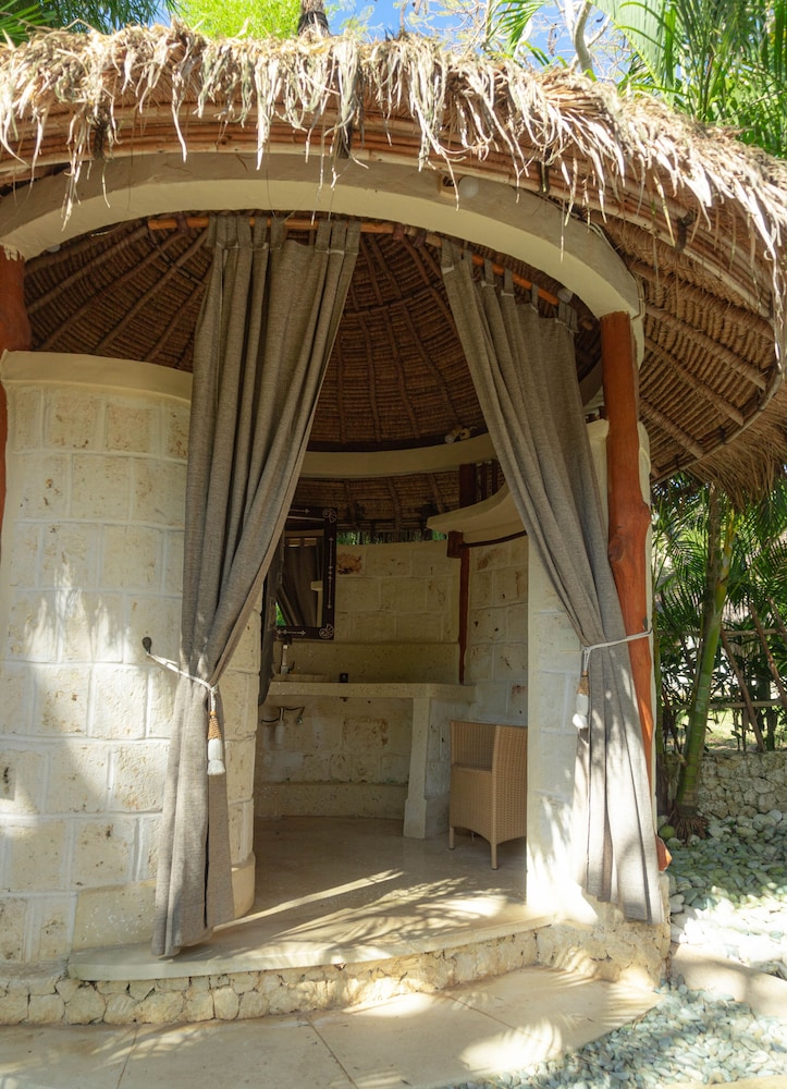 La Joya Balangan Resort 8/75