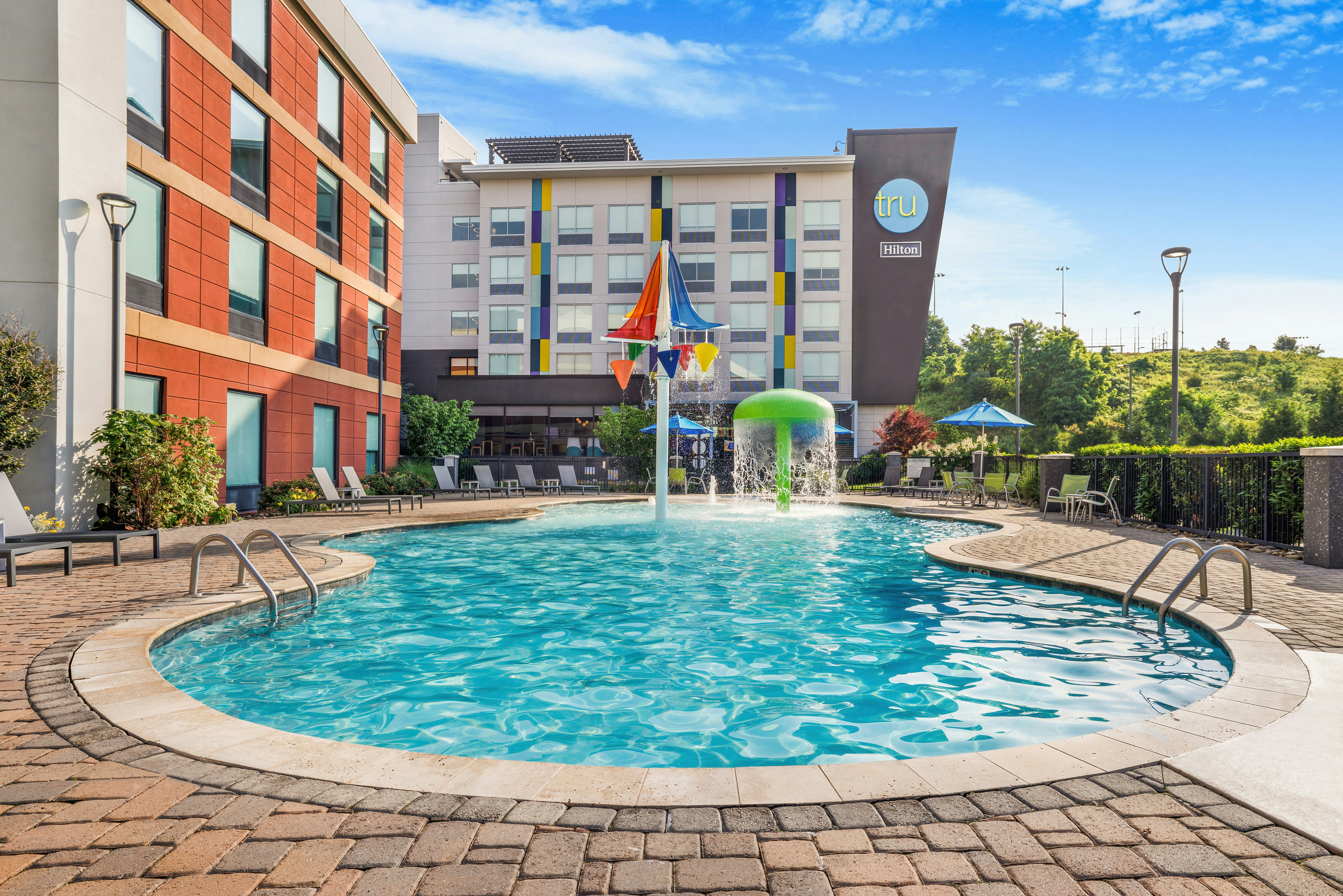 HOME2 SUITES BY HILTON PIGEON FORGE 26/29