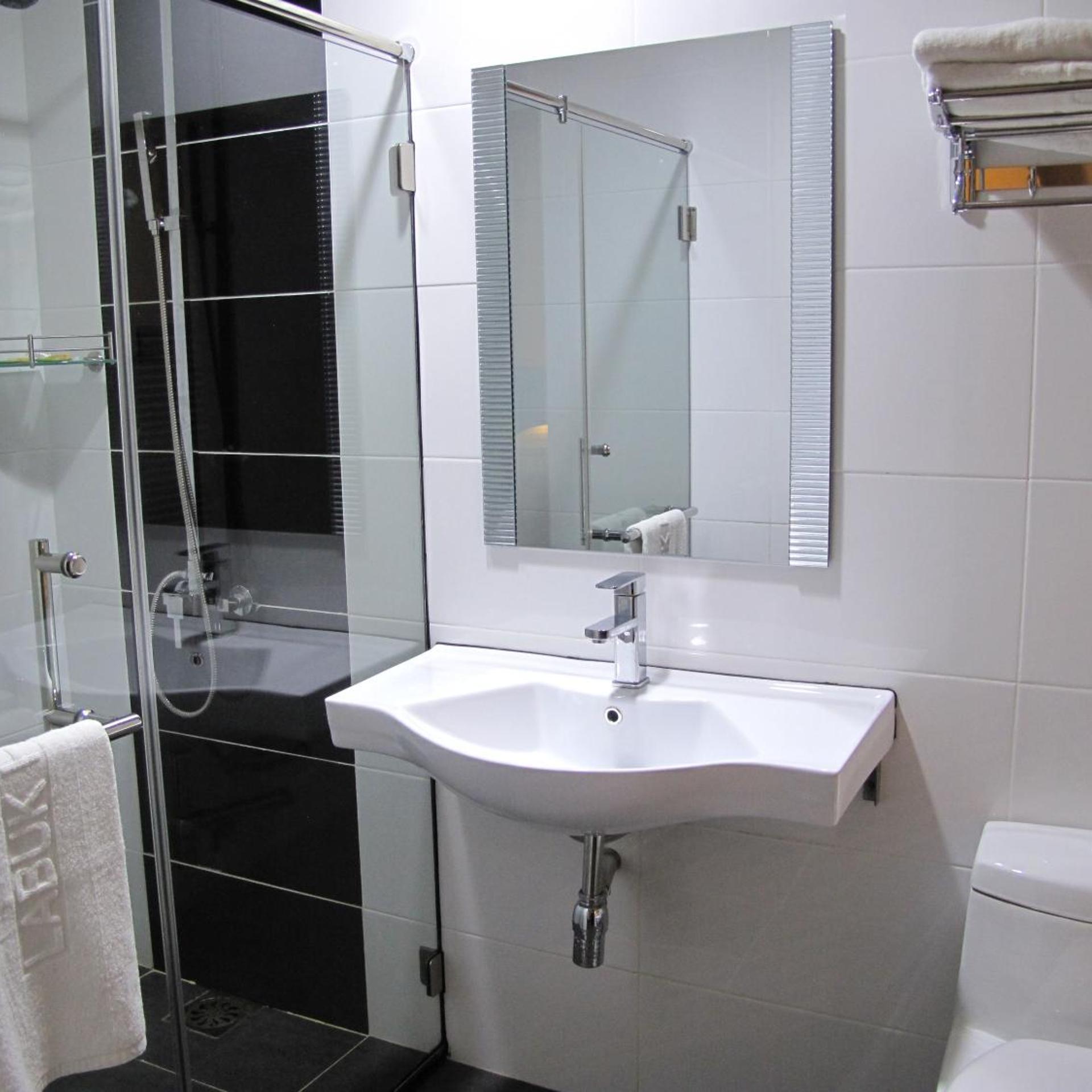 Labuk Hotel 25/28