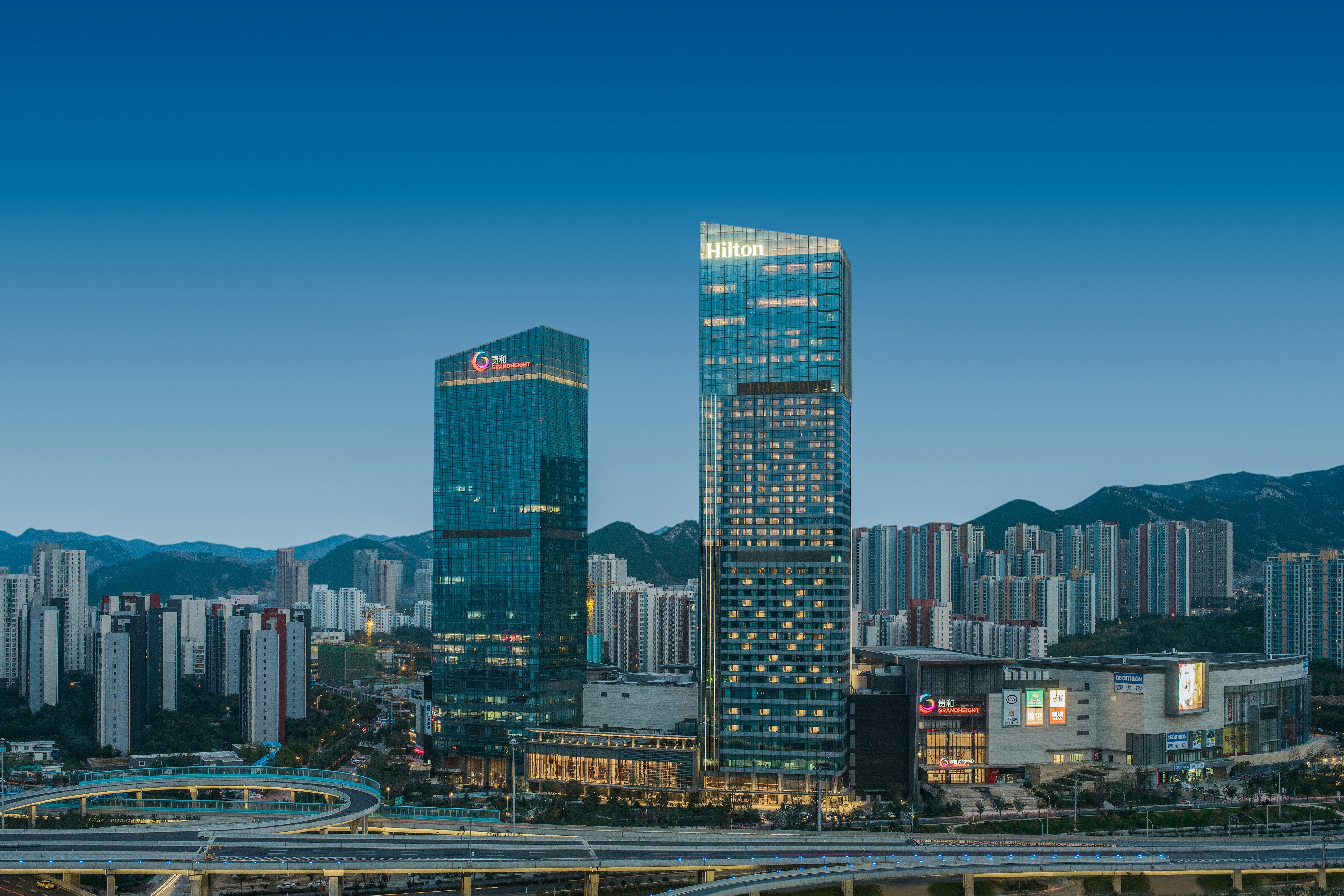 Hilton Jinan South Hotel & Residences 47/49