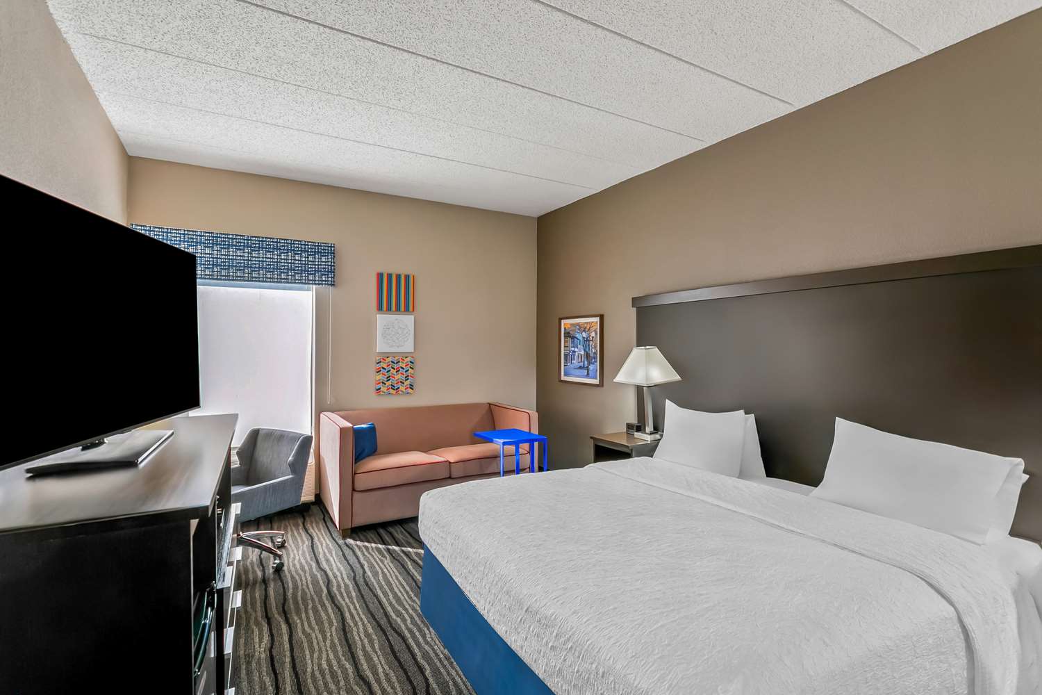 Room, King Bed, Bathtub, Accessible