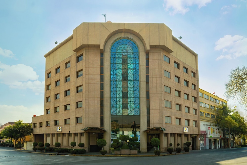 Hotel Escala Siglo XXI 2/50