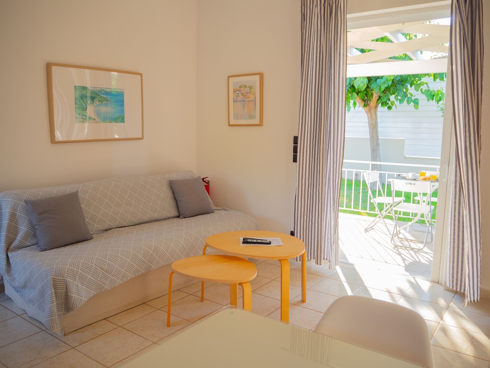Cypress Garden Villas 21/50