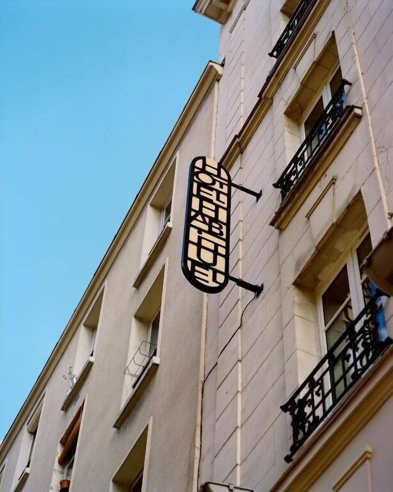 Hotel Habituel 2/63