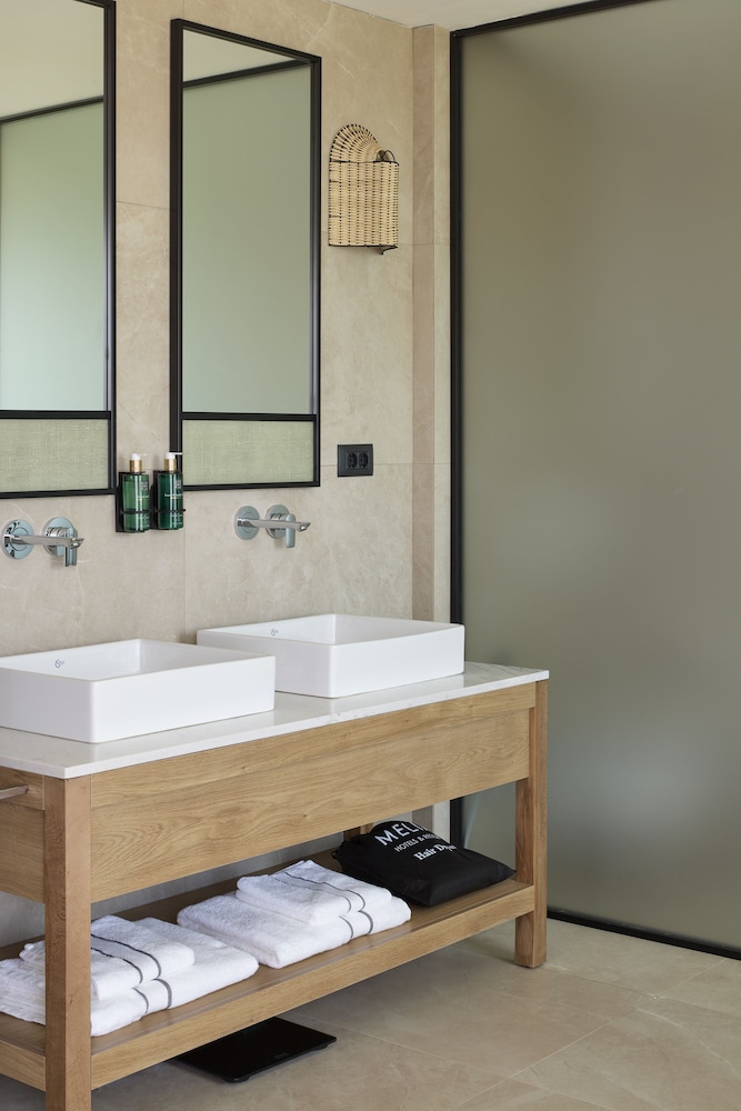 MELIA DURRES ALBANIA 7/50