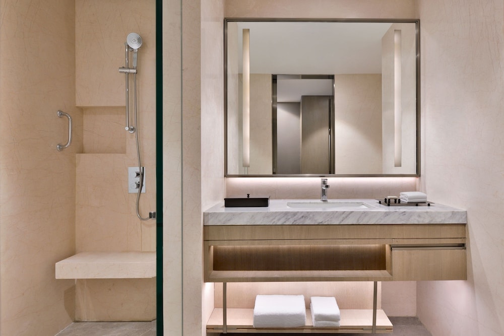 Executive, King Bed, Hill View، Navi Mumbai Marriott Hotel 8/8
